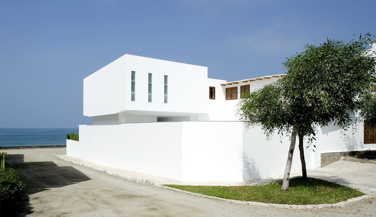 B085 Extending a Home in Punta Hermosa JAVIER ARTADI